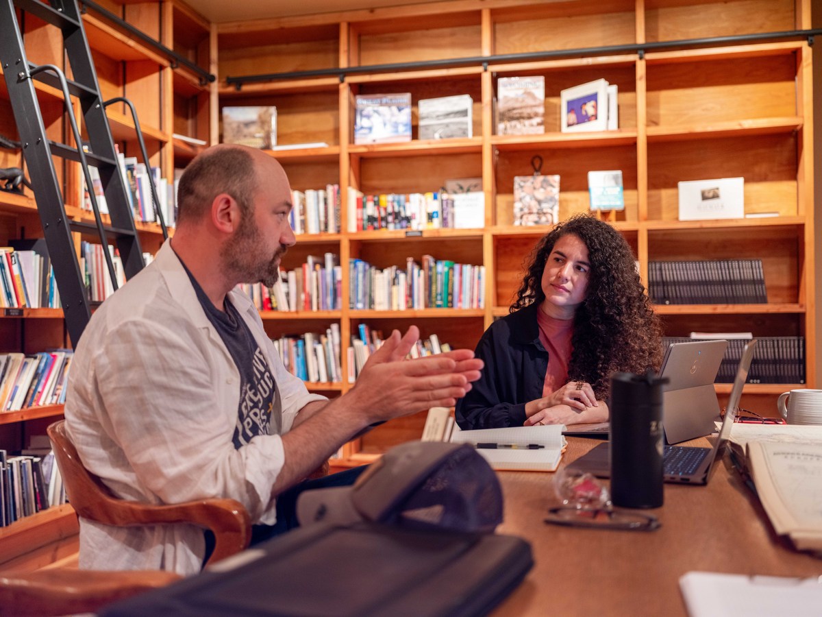 Creative advisor Lance Kramer meets with fellow Wendy P. Espinal to discuss her project 'Anna Borges do Sacramento' during the 2025 Documentary Producers Lab. Photo by Lance Roth
