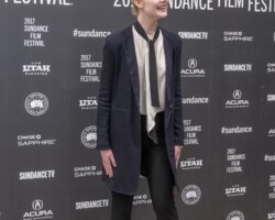 Elle Fanning attends the 'Sidney Hall' premiere. Photographer: Don Miller