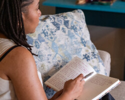 2026 Feature Film Producers Lab fellow Jaelyn Ellis takes notes during a conversation with a creative advisor. Photographer: Jenae Neeson